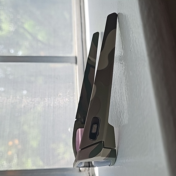 Oakley Men's Sunglasses - Picture 2 of 11